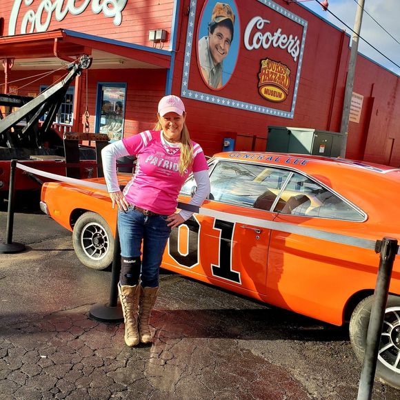 Meet your Posher, Bobbi - Picture 1 of 1